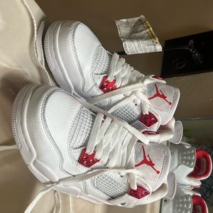 Jordan 4 Retro Metallic Red